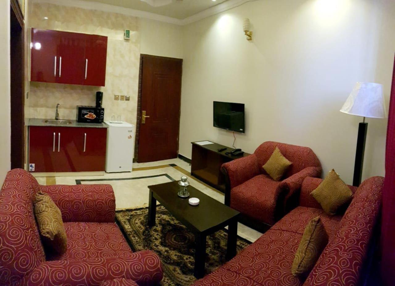 Triple One Hotel Suites Абботтабад Экстерьер фото